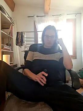 SpiceLea online show from 12/16/24, 03:00