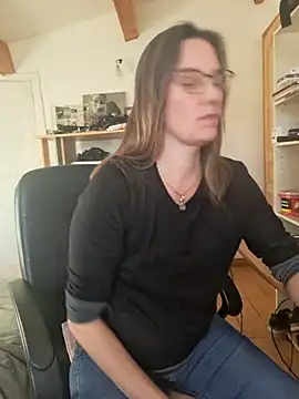 SpiceLea online show from 12/26/24, 02:48