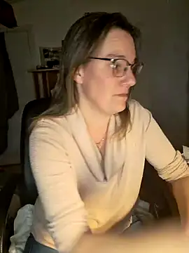 SpiceLea online show from 01/09/25, 06:04