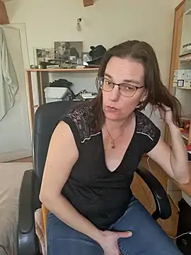 SpiceLea online show from 02/04/25, 02:53