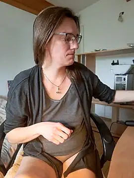 SpiceLea online show from 03/11/25, 12:39