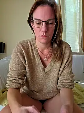 SpiceLea online show from 09/21/25, 01:57