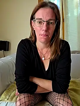 SpiceLea online show from 09/22/25, 01:35