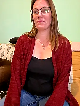 SpiceLea online show from 12/04/25, 01:42