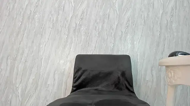 Snapshot of Sweet_Ashley_v chatting on 02/23/25, 08:06 Sweet Ashley v online show from 02/23/25, 08:06