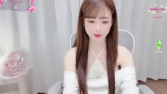 Snapshot of Yuuuuuly chatting on 03/08/26, 03:27 Yuuuuuly online show from 03/08/26, 03:27