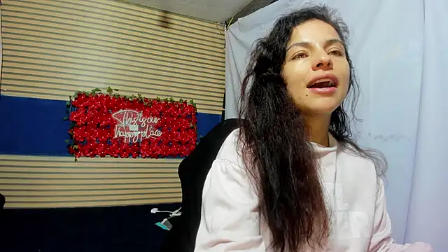 Snapshot of rosse_2504 chatting on 04/21/26, 11:38 rosse 2504 online show from 04/21/26, 11:38