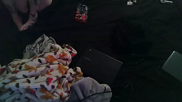 Snapshot of LongDongDaddy302 chatting on 11/15/25, 03:04 LongDongDaddy302 online show from 11/15/25, 03:04