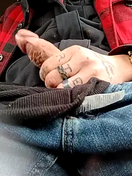 Snapshot of LongDongDaddy302 chatting on 02/06/26, 08:12 LongDongDaddy302 online show from 02/06/26, 08:12