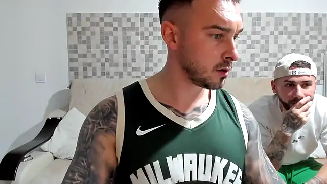 Snapshot of Jonmusclemaster chatting on 04/01/26, 08:28 Jonmusclemaster online show from 04/01/26, 08:28