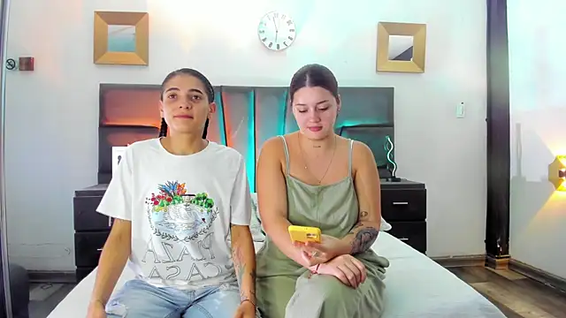 AndreaAndKarina online show from 12/02/24, 12:29