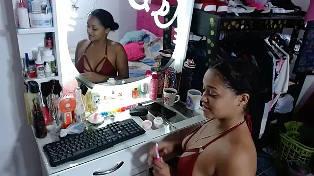 kiara milf  online show from 06/15/26, 07:49