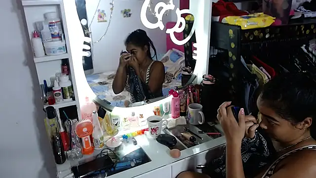 kiara milf  online show from 06/18/26, 06:23