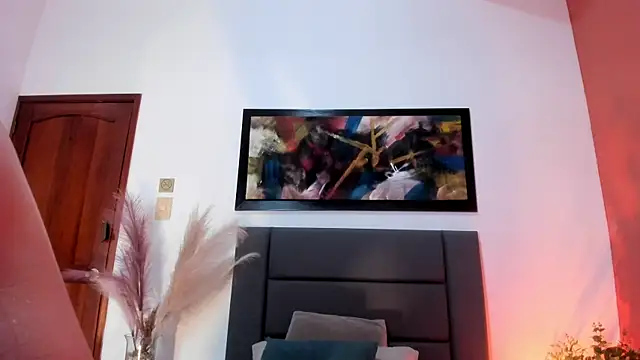 Snapshot of AlissaNix chatting on 04/25/26, 12:57 AlissaNix online show from 04/25/26, 12:57