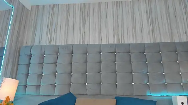 Poacahontasfg online show from 11/04/25, 04:00