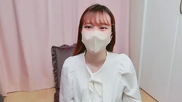 chat MIYU online show from 12/10/24, 10:49