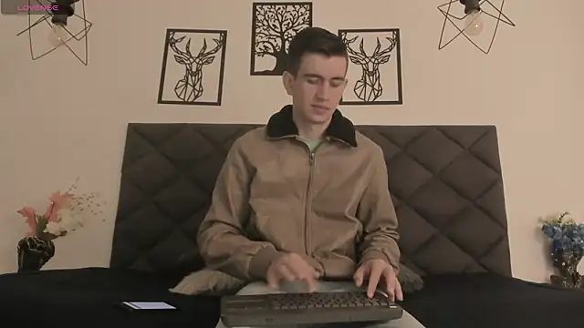 MikaelSlow online show from 01/19/25, 04:01