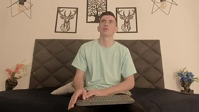 MikaelSlow online show from 01/24/25, 04:59