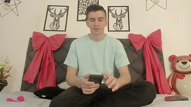 MikaelSlow online show from 02/16/25, 04:31