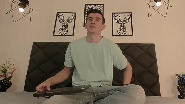 MikaelSlow online show from 02/23/25, 09:26