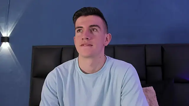 MikaelSlow online show from 09/18/25, 04:03