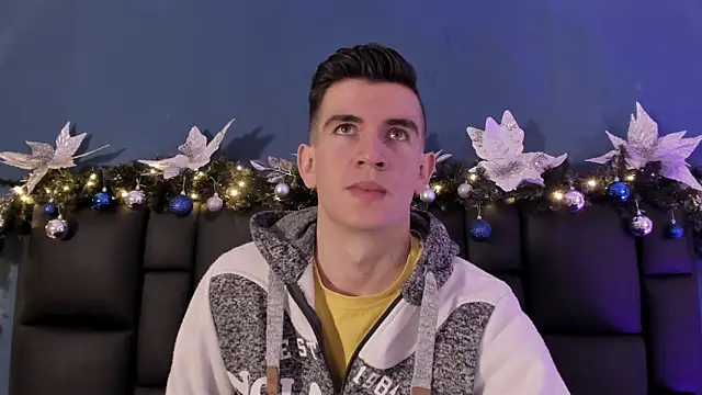 MikaelSlow online show from 11/30/25, 05:33