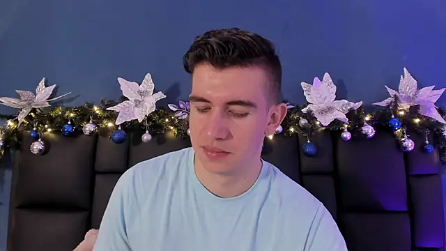 MikaelSlow online show from 12/04/25, 03:38