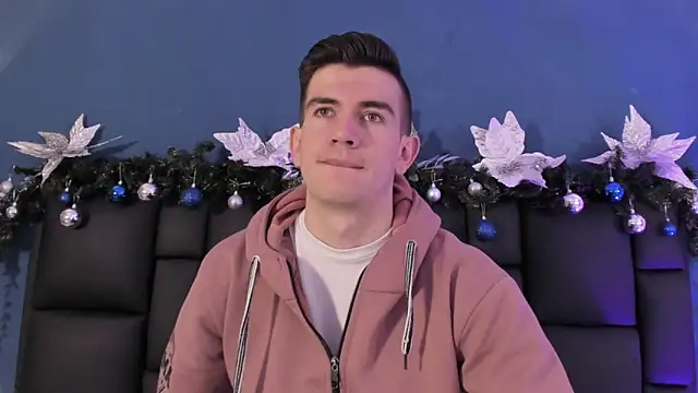 MikaelSlow online show from 12/18/25, 04:07