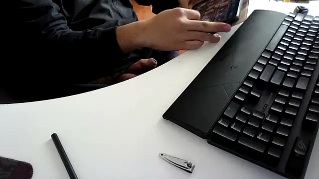 Snapshot of big-pig chatting on 12/01/25, 12:37 big-pig online show from 12/01/25, 12:37