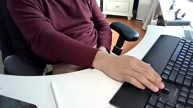 Snapshot of big-pig chatting on 02/02/26, 02:10 big-pig online show from 02/02/26, 02:10