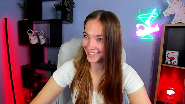 Snapshot of kenzie_x chatting on 09/24/25, 06:28 kenzie x online show from 09/24/25, 06:28