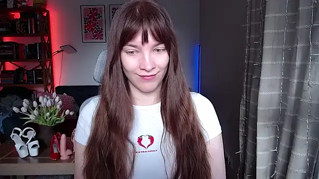 Snapshot of kenzie_x chatting on 03/11/26, 07:25 kenzie x online show from 03/11/26, 07:25