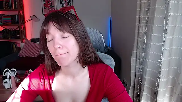 Snapshot of kenzie_x chatting on 03/23/26, 07:56 kenzie x online show from 03/23/26, 07:56