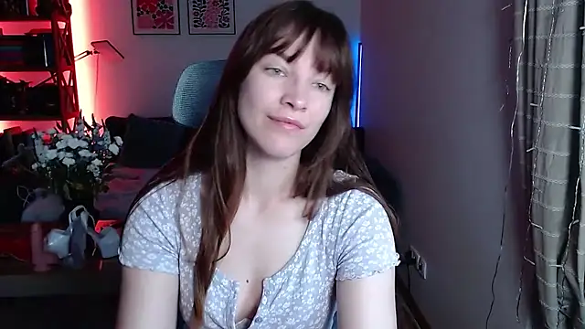 Snapshot of kenzie_x chatting on 06/16/26, 04:26 kenzie x online show from 06/16/26, 04:26