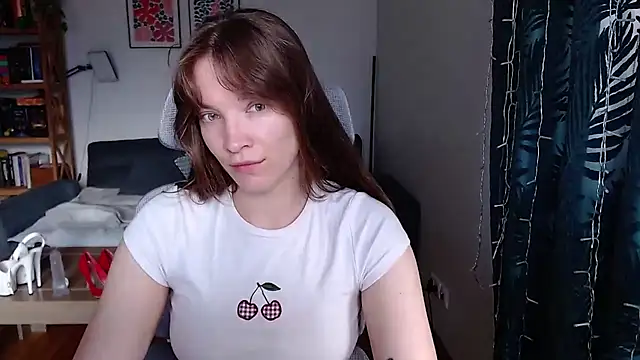 Snapshot of kenzie_x chatting on 07/10/26, 04:28 kenzie x online show from 07/10/26, 04:28
