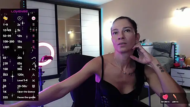 Snapshot of DelicateKiss chatting on 09/25/25, 08:07 DelicateKiss online show from 09/25/25, 08:07