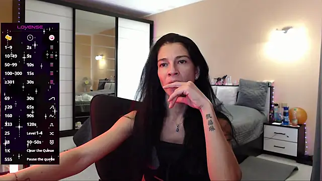 DelicateKiss online show from 11/26/25, 09:32