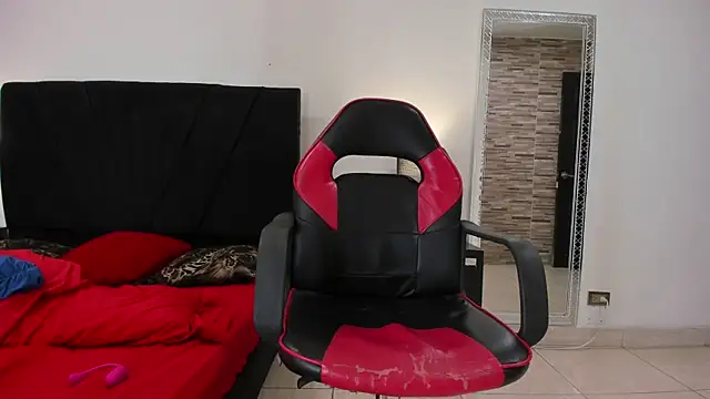 MarilynDavies online show from 12/12/24, 05:31