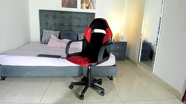 MarilynDavies online show from 02/10/25, 02:30