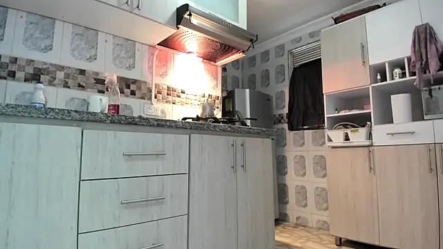 MarilynDavies online show from 10/12/25, 04:28