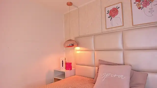 Snapshot of Aily_Yozuko chatting on 01/08/26, 02:47 Aily Yozuko online show from 01/08/26, 02:47