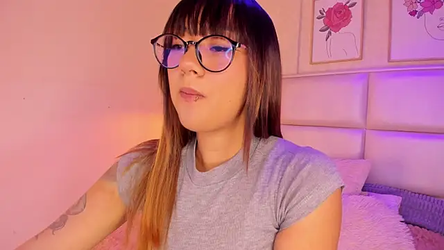 Snapshot of Aily_Yozuko chatting on 02/08/26, 02:37 Aily Yozuko online show from 02/08/26, 02:37