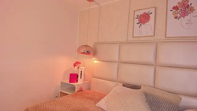 Snapshot of Aily_Yozuko chatting on 04/17/26, 02:36 Aily Yozuko online show from 04/17/26, 02:36