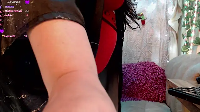 Snapshot of nicollejordan1 chatting on 12/21/24, 06:19 nicollejordan1 online show from 12/21/24, 06:19