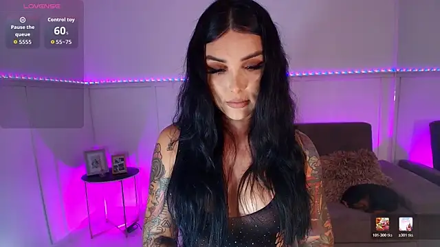 Snapshot of Ela_Doll_ chatting on 04/15/26, 08:09 Ela Doll online show from 04/15/26, 08:09