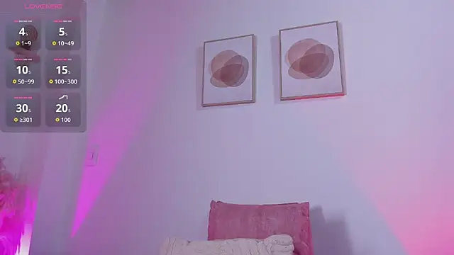 Mia 222 online show from 09/30/25, 10:42