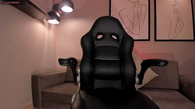 DonnaStonne online show from 02/08/25, 10:51