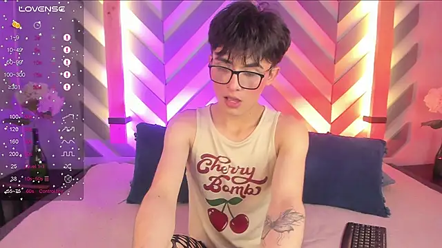cherryy boy online show from 02/20/25, 10:26