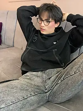 cherryy boy online show from 06/06/26, 12:16
