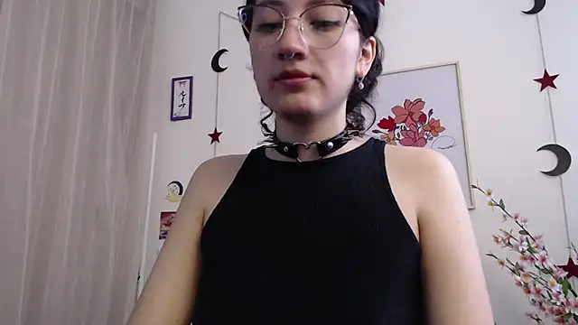 Snapshot of Tanya_WorldBondage chatting on 01/27/25, 03:18 Tanya WorldBondage online show from 01/27/25, 03:18